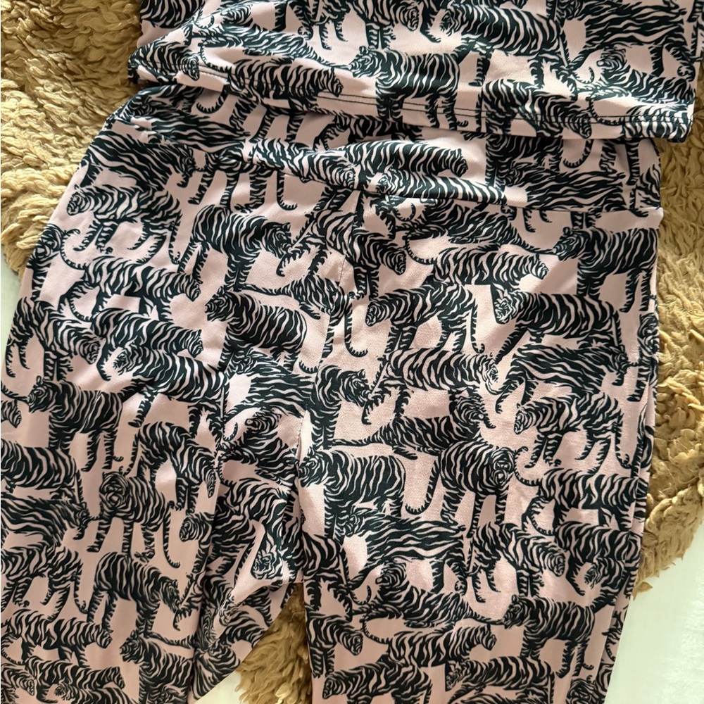 Pink Tiger Print set - Picture 3 of 6